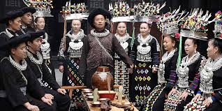 苗族古歌属于哪种非遗形式